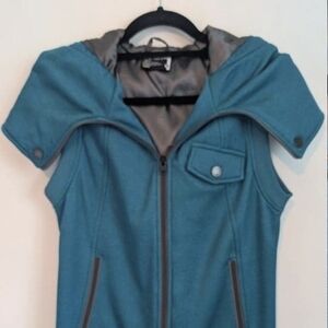 Never Worn Burton Teal Sleeveless Hoodie